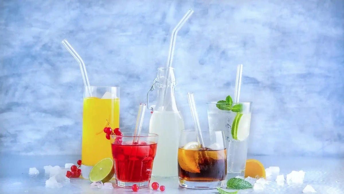 Wiederverwendbare HALM Glasstrohhalme als nachhaltige Alternative im Vergleich.